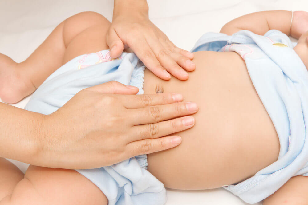 10 tipů, jak na prdíky. A proč miminka bolí bříško?